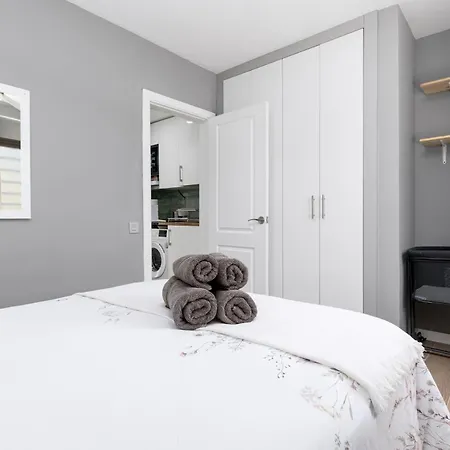 Apartment Home2book Stylish With Pool Access *